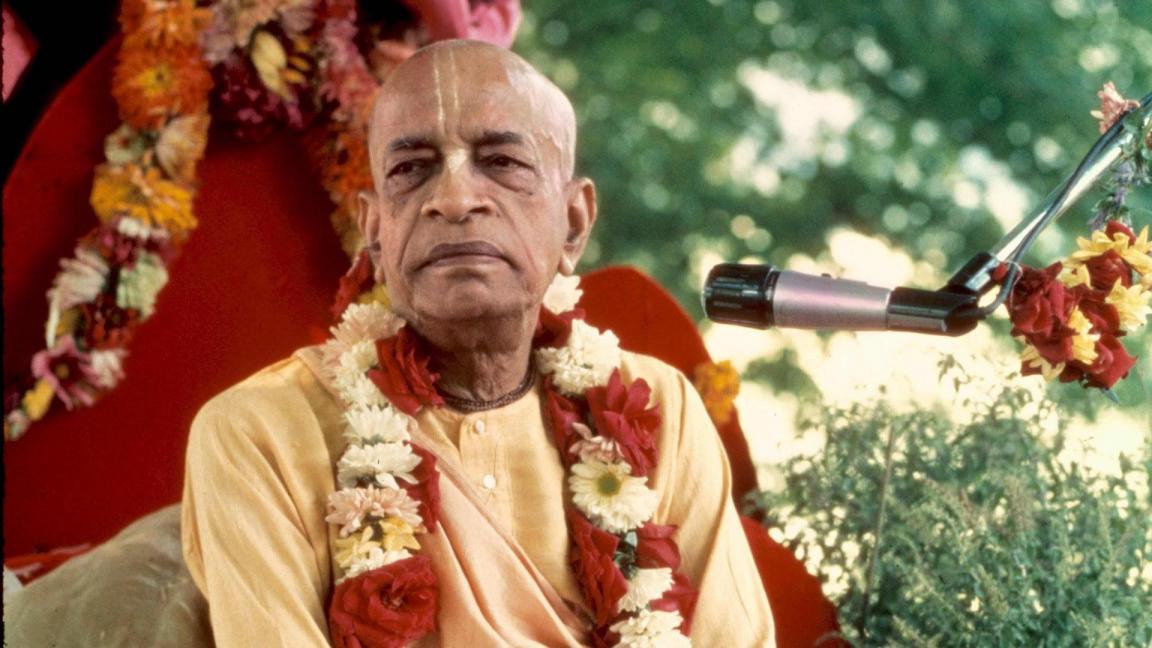 All Glories to Śrila Prabhupada!